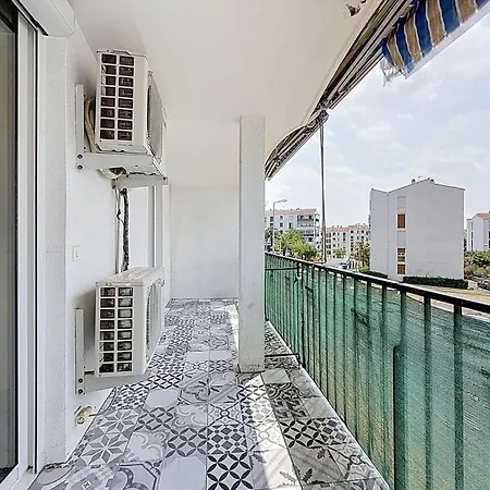 102m2 Rénové Avec 3 Et Balcons Wifi Appartamento