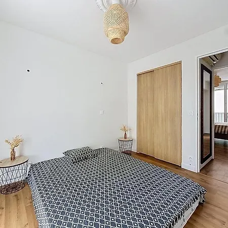 102m2 Rénové Avec 3 Et Balcons Wifi *