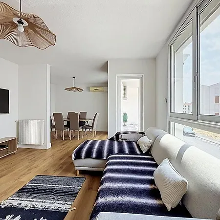 102m2 Rénové Avec 3 Et Balcons Wifi Appartamento *